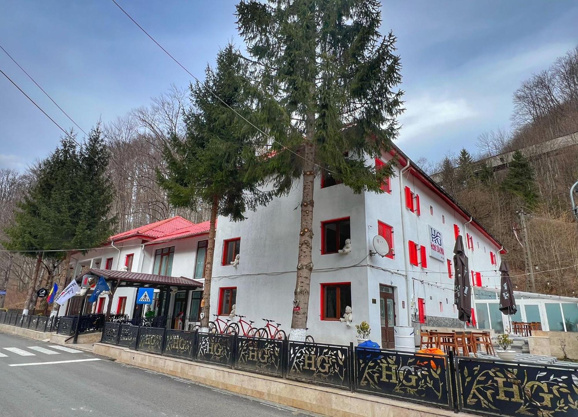 Hotel Gâlma Moroeni Extérieur photo