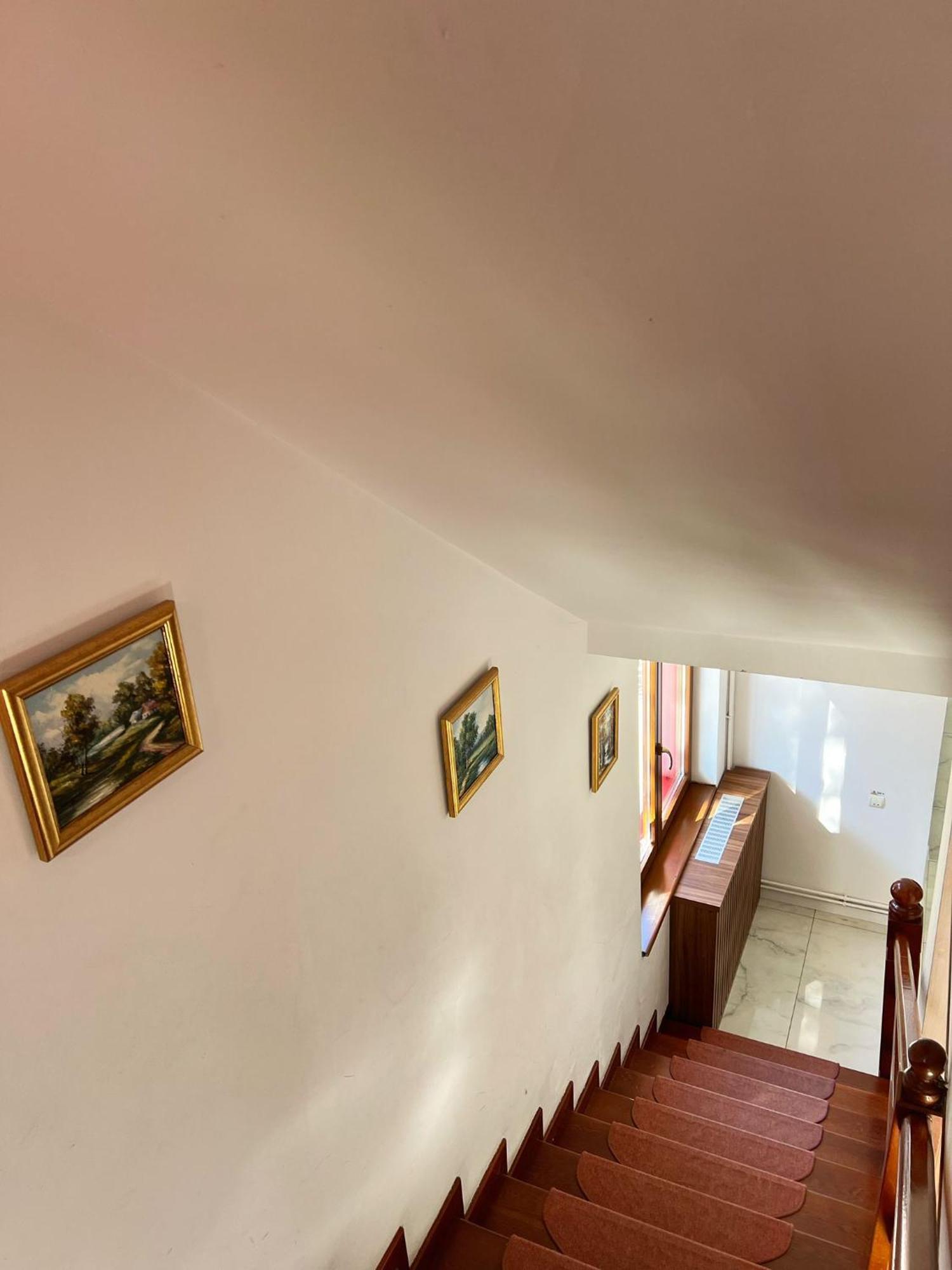 Hotel Gâlma Moroeni Extérieur photo