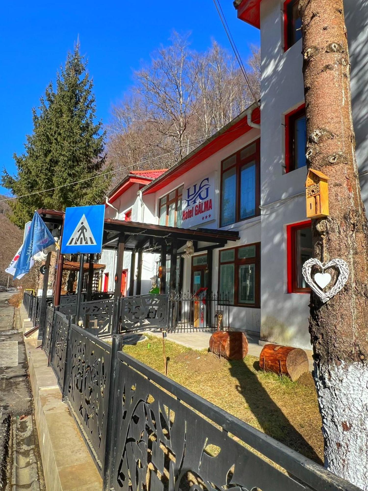 Hotel Gâlma Moroeni Extérieur photo